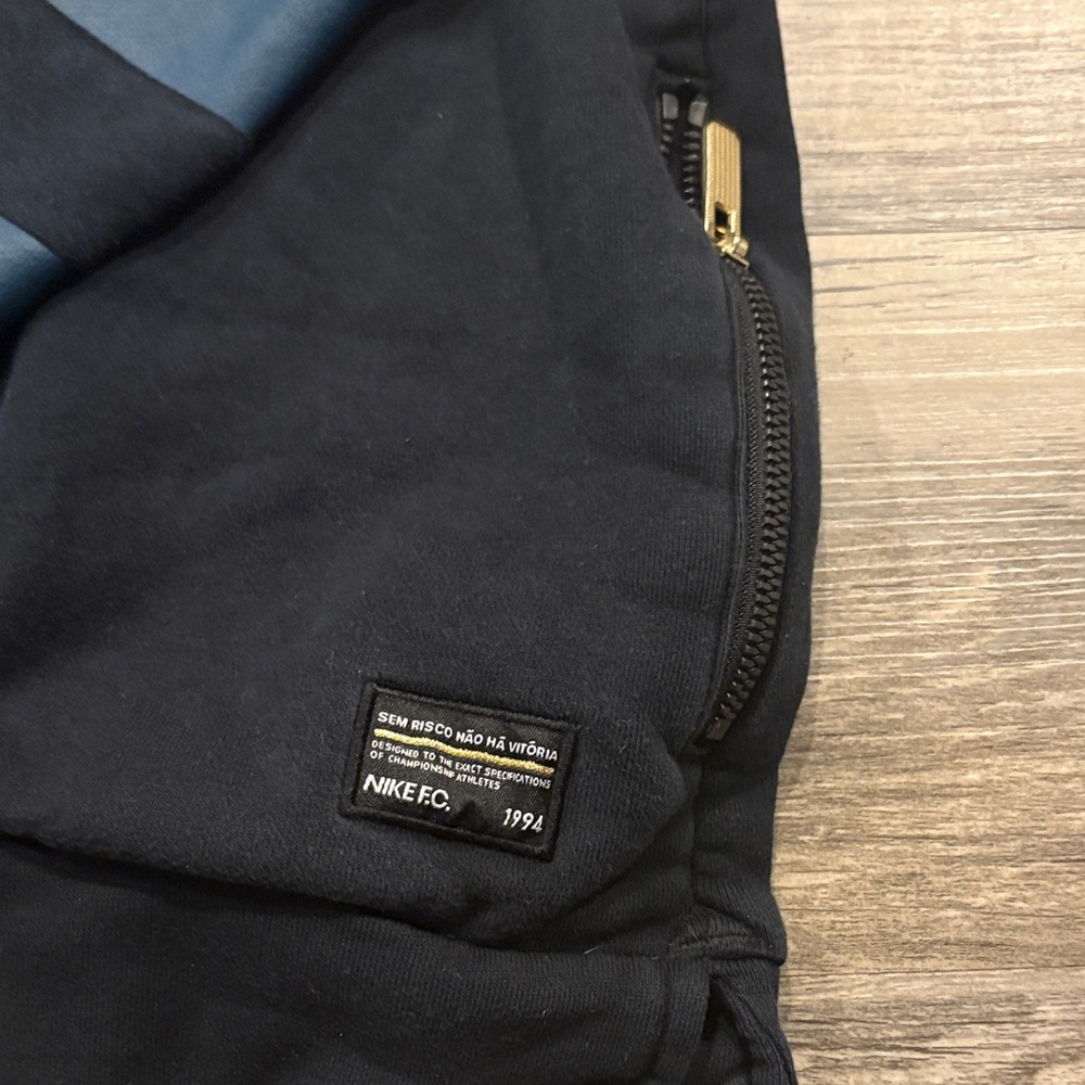 Nike F.C. Vitoria Hoodie - Picture 4 of 5